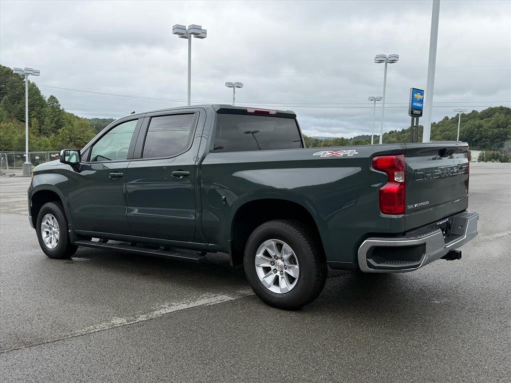 Used 2026  CHEVROLET RST image 3