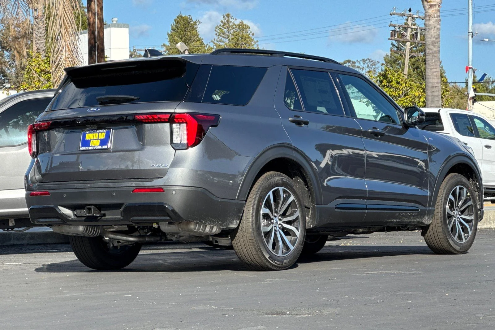 New 2026 Carbonized Gray Metallic Ford ST-Line image 3