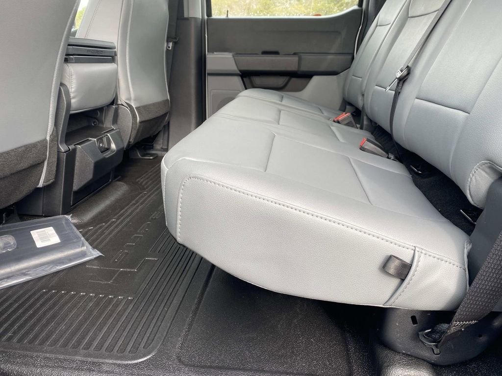 New 2026 Oxford White Ford F-450® XL image 11