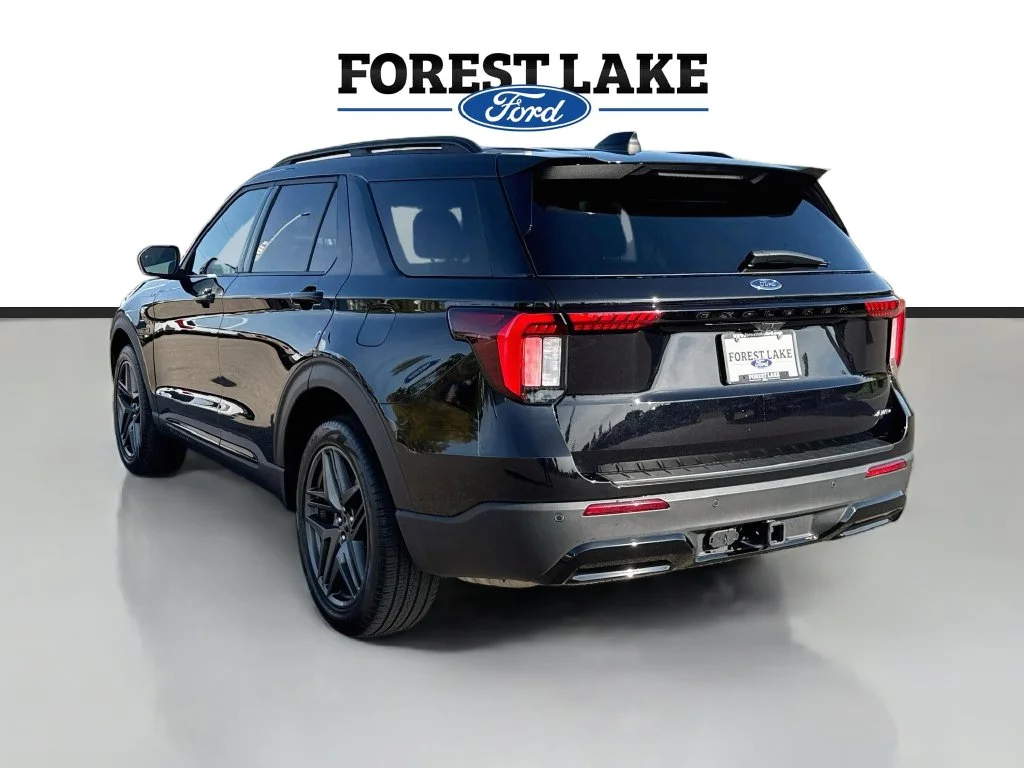 Certified Used 2025 Black Metallic Ford ST-Line image 5