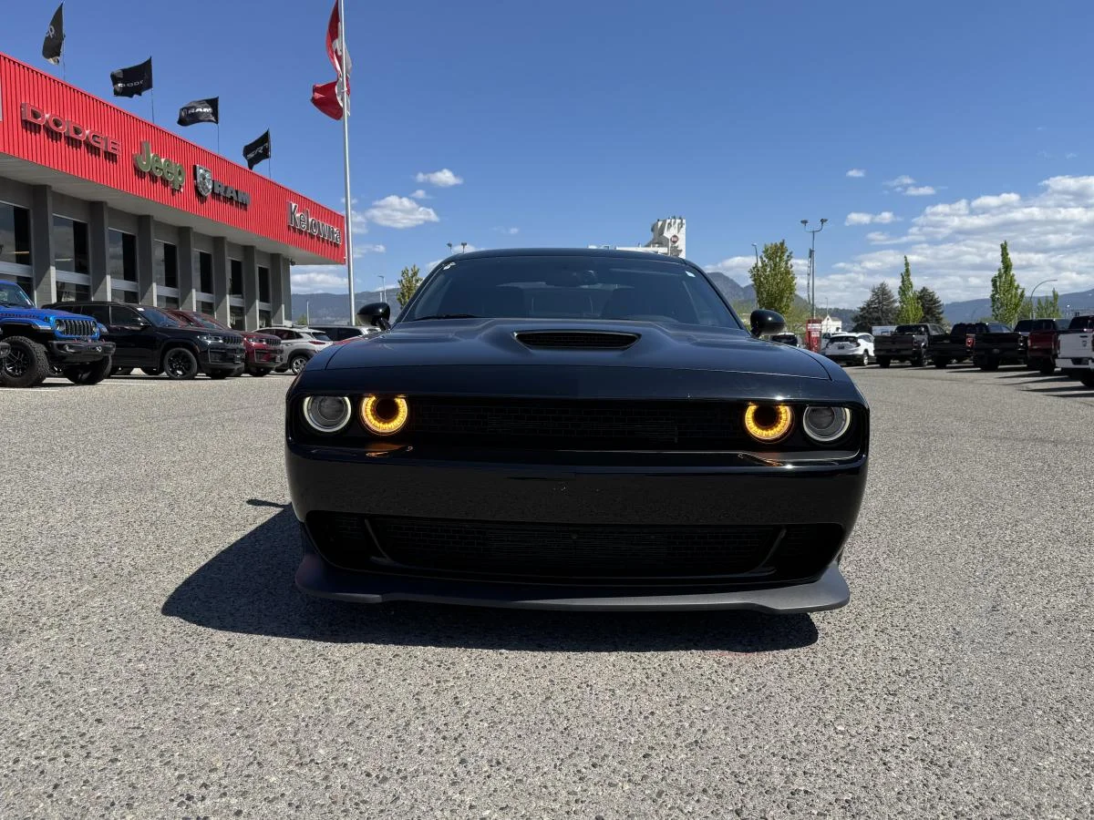 Used 2015 Black Dodge Srt Hellcat image 3