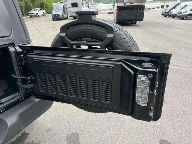 Certified Used 2022 Black Clearcoat Jeep Unlimited Sport S image 20