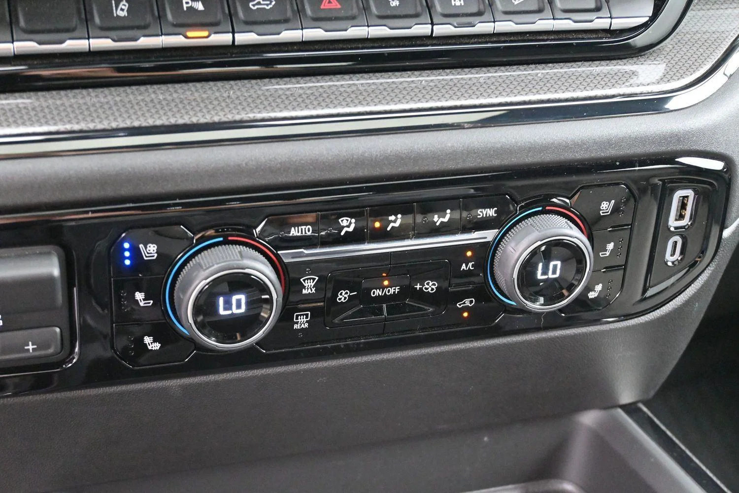 Used 2025 Slate Gray Metallic Chevrolet ZR2 image 20
