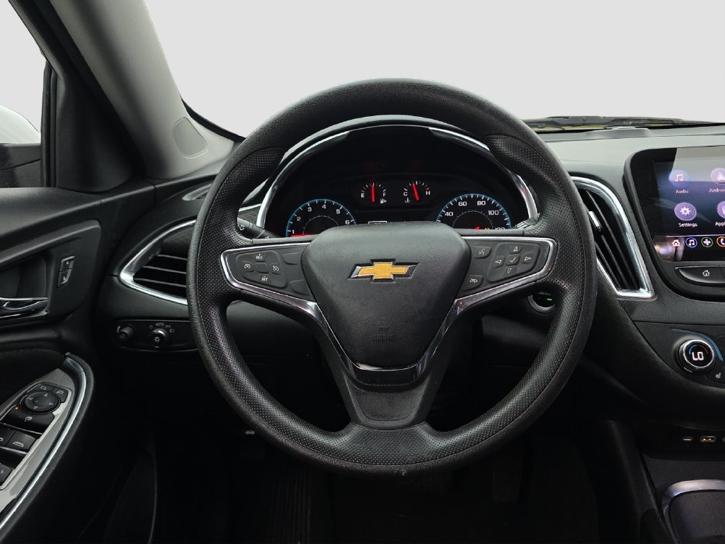 Used 2020 SUMMIT WHITE Chevrolet LT image 10