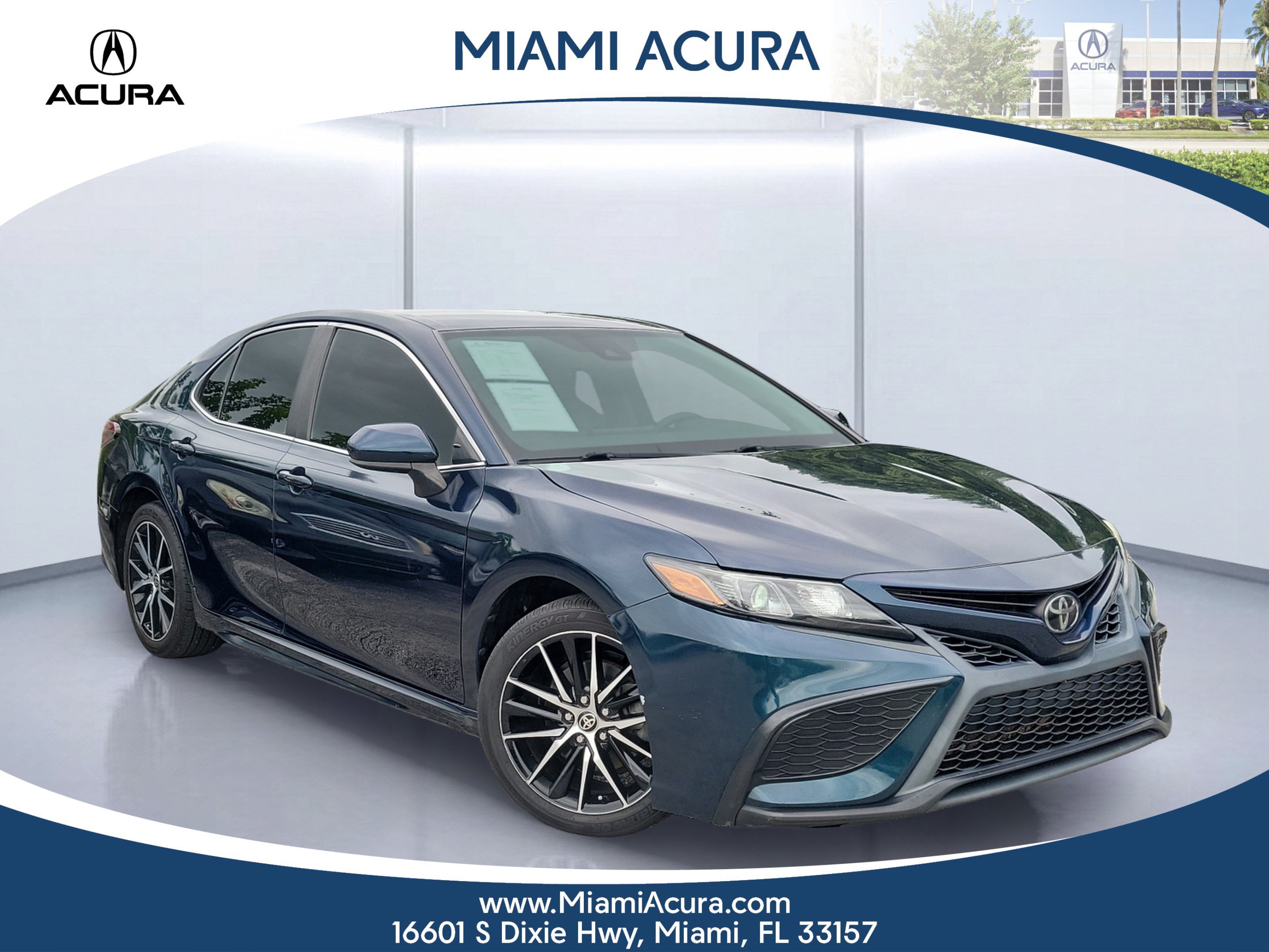 Used 2021 Aqua Toyota SE image 1