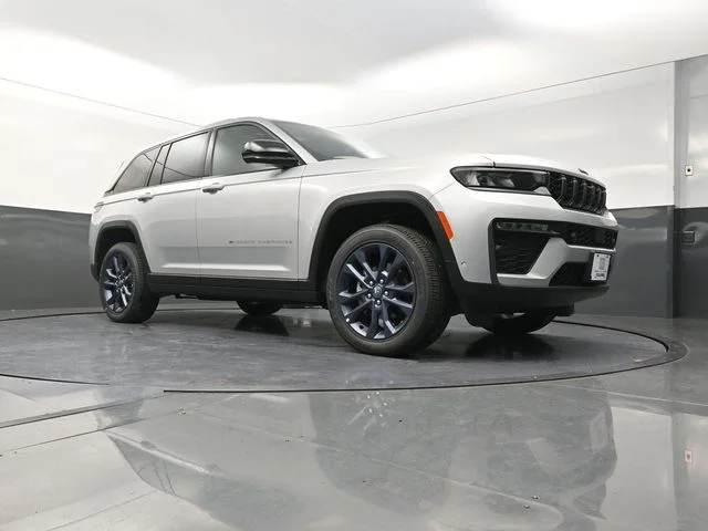 New 2026 Silver Zynith Jeep  image 19