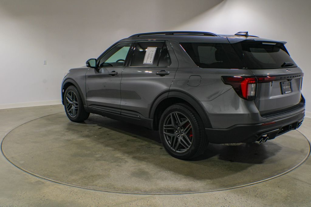 Used 2025 Gray Ford ST image 4