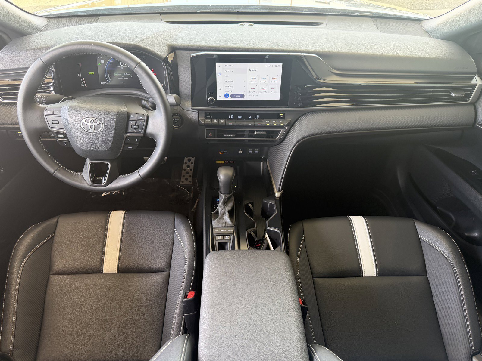 Used 2025 Heavy Metal Toyota SE image 22
