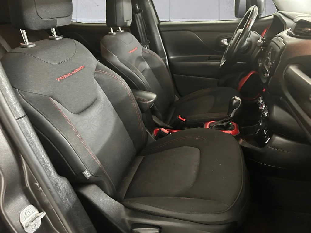 Used 2017 Gray Jeep Trailhawk image 13
