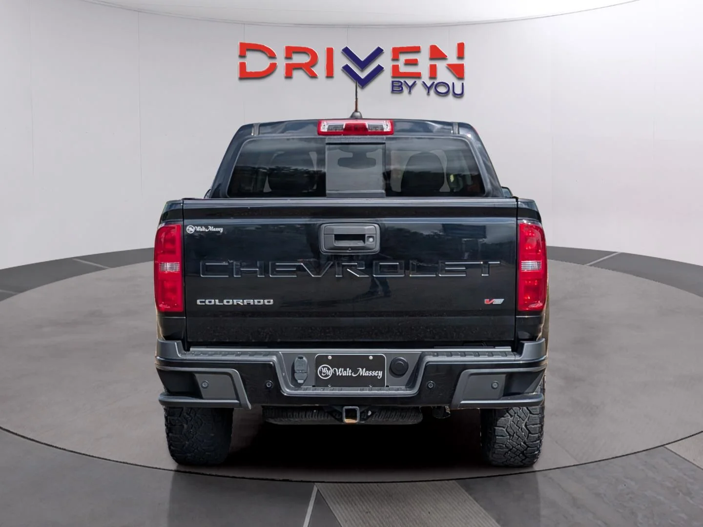 Used 2022 Black Chevrolet Z71 image 4