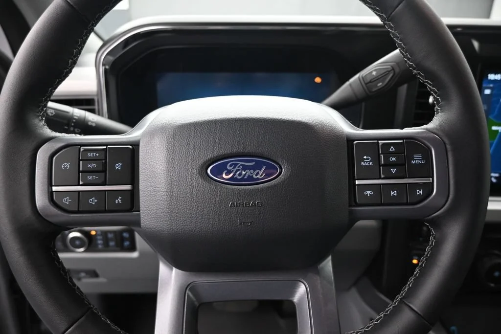 New 2027 Iconic Silver Metallic Ford XLT image 20