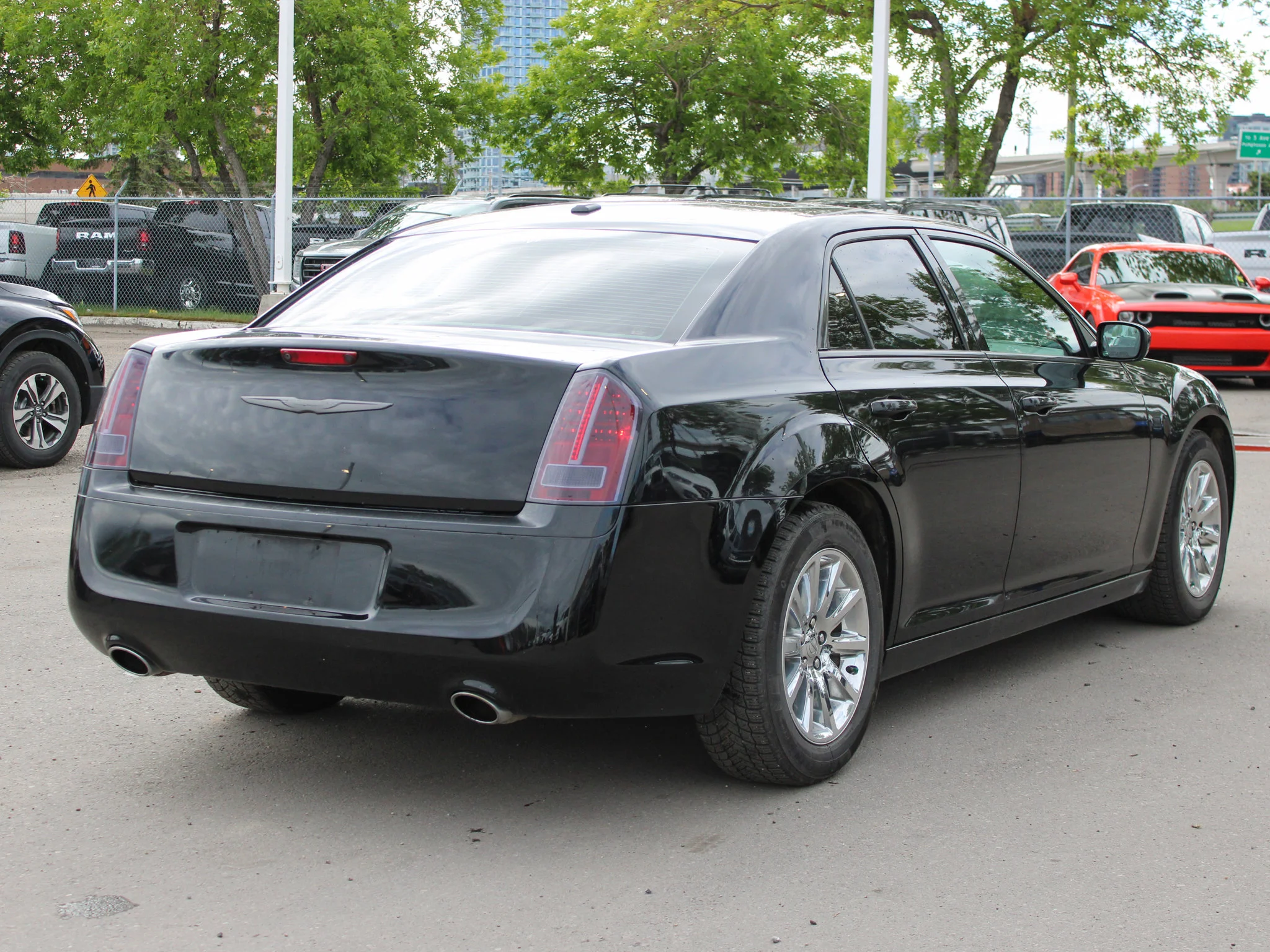 Used 2013 Black Chrysler 300C * Mechanics Special | HEMI V8 | Alpine | Panoramic Sunroof | Heated/Vented Seats | Remote Start image 11