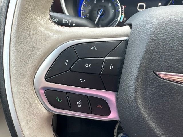 Used 2019 Gray Chrysler Limited image 21