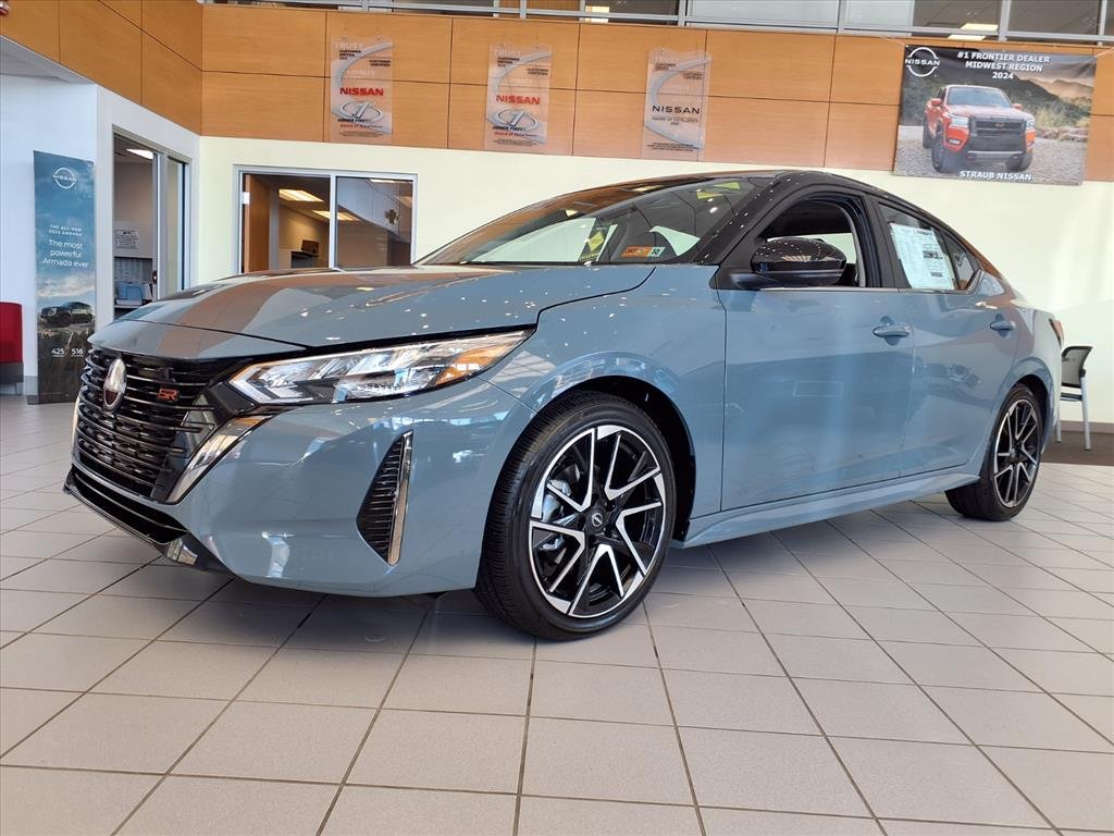 2025 Nissan Sentra SR photo 3