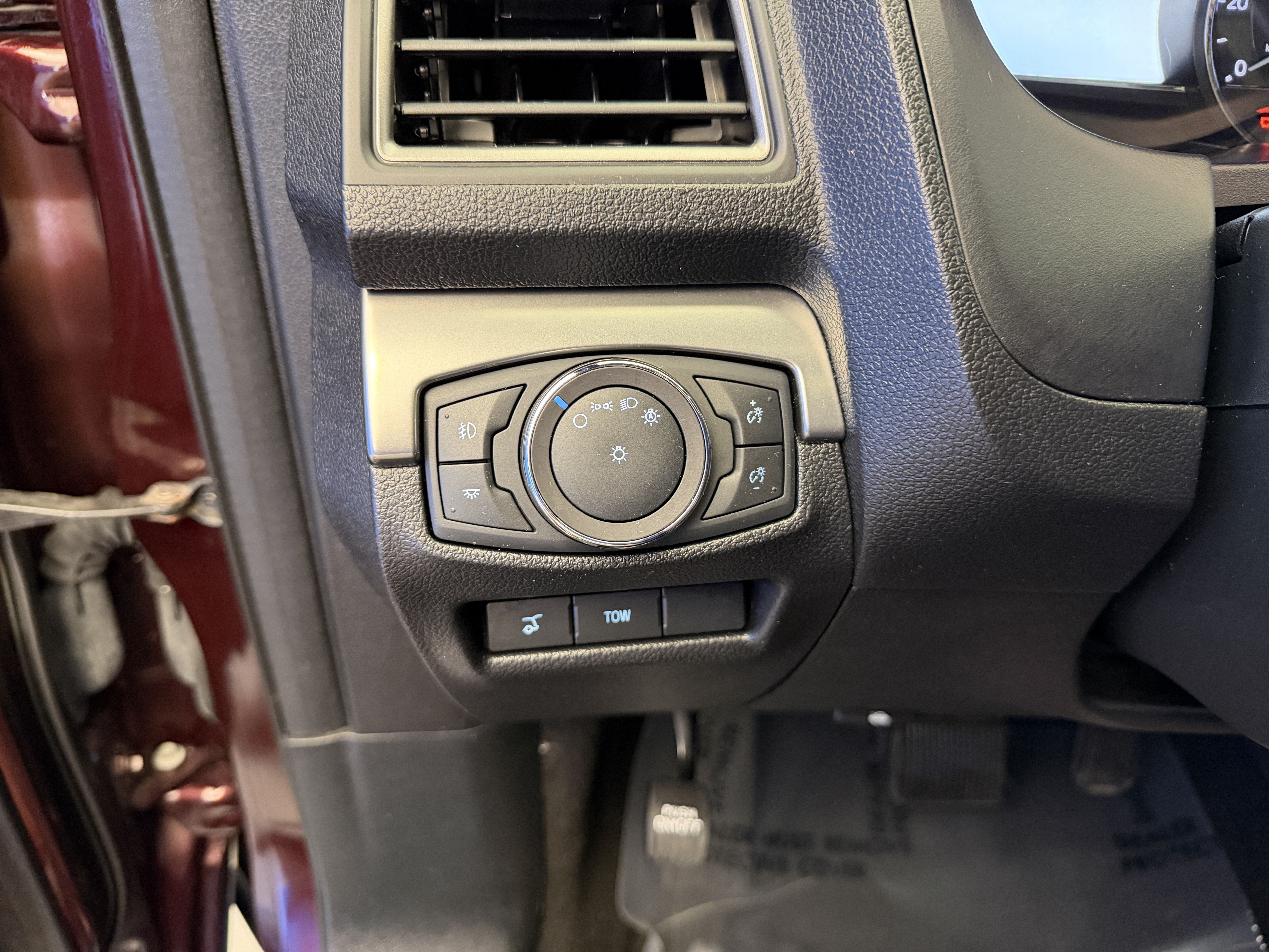 Used 2019 Burgundy Velvet Metallic Tinted Clearcoat Ford XLT image 14