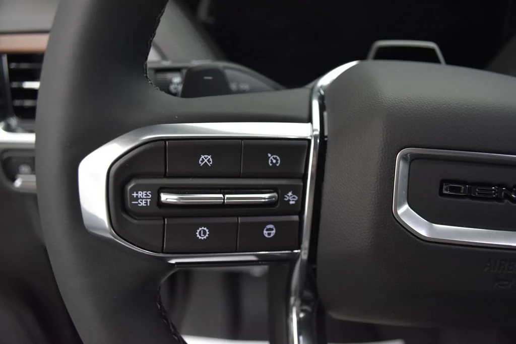 2026 GMC Yukon Denali - Photo 9