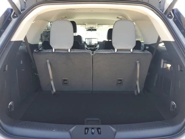 New 2026 Space White Metallic Ford Active image 6