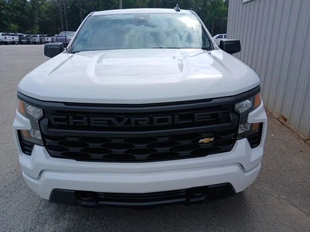 Used 2025 White Chevrolet Custom image 14