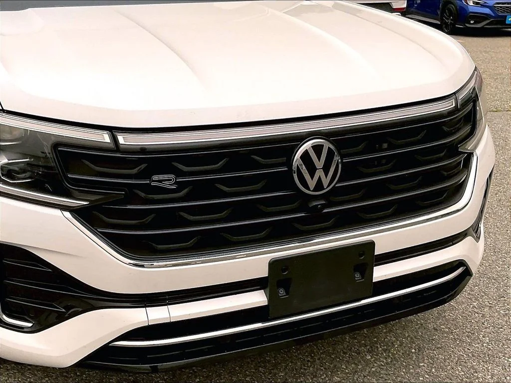 Used 2024 White Volkswagen 2.0T SEL Premium R-Line image 32