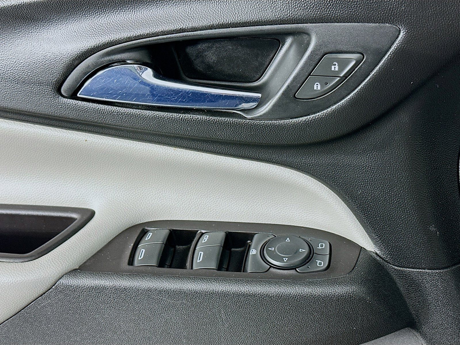 Used 2022 Blue Chevrolet LS image 22