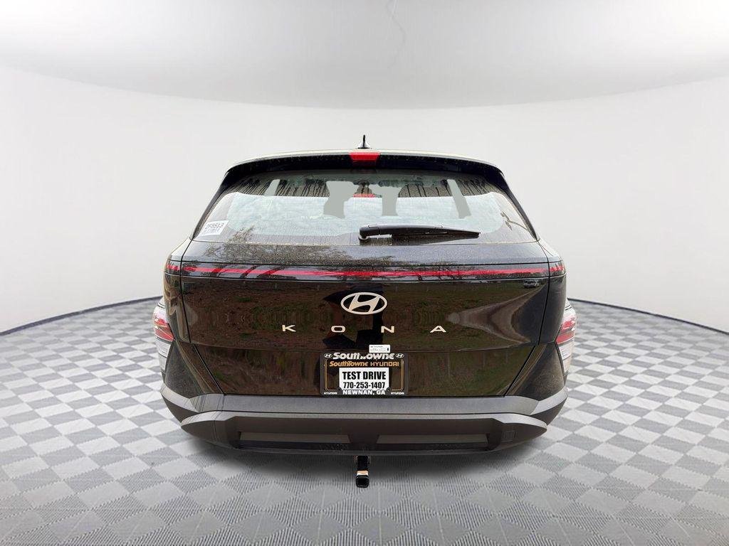 New 2026 Black Hyundai SE FWD image 6