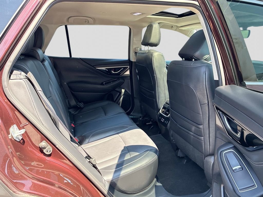 Used 2023  Subaru Limited image 11