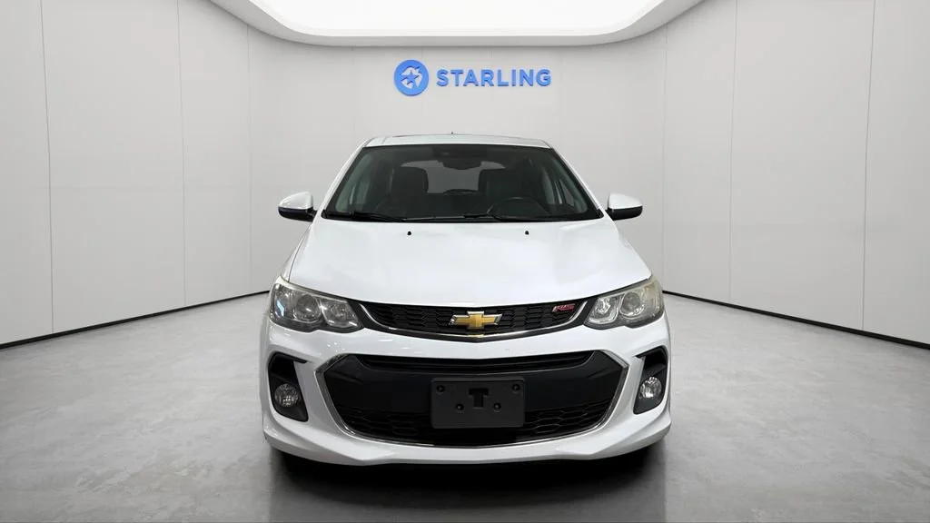 Used 2017 SUMMIT WHITE Chevrolet Premier image 15