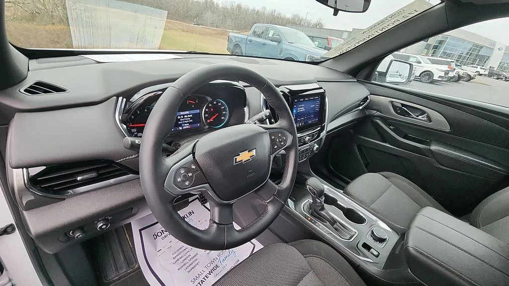 Used 2023 White Chevrolet LT image 10