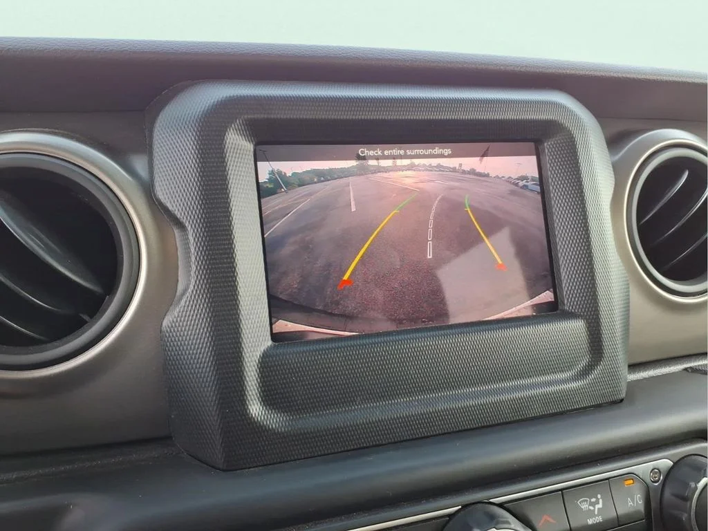 Used 2021 Gray Jeep Sport S image 28