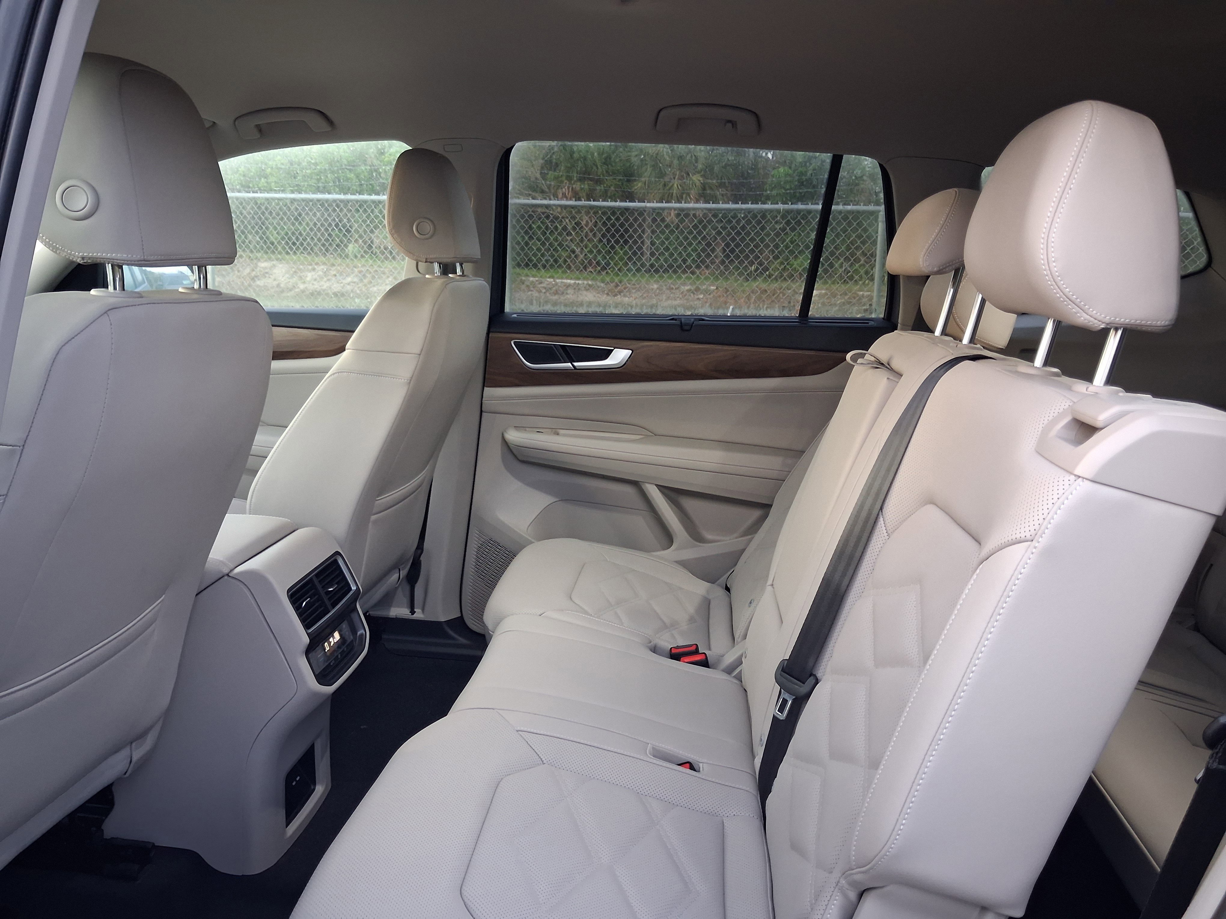 New 2026 Gray Volkswagen 2.0T SE w/Technology image 5