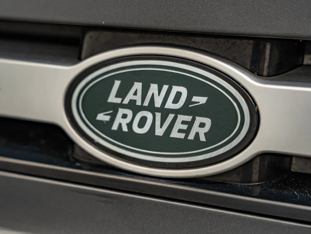 Used 2024 Gray Land Rover S image 17