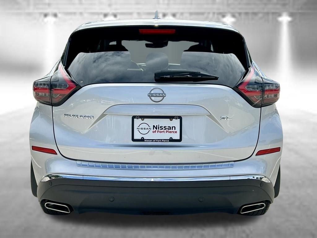 Used 2024 Silver Nissan SL image 8