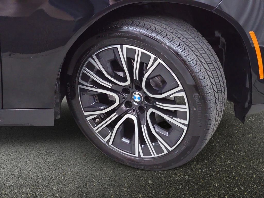 Used 2026 Black Sapphire Metallic BMW 30 xDrive image 31