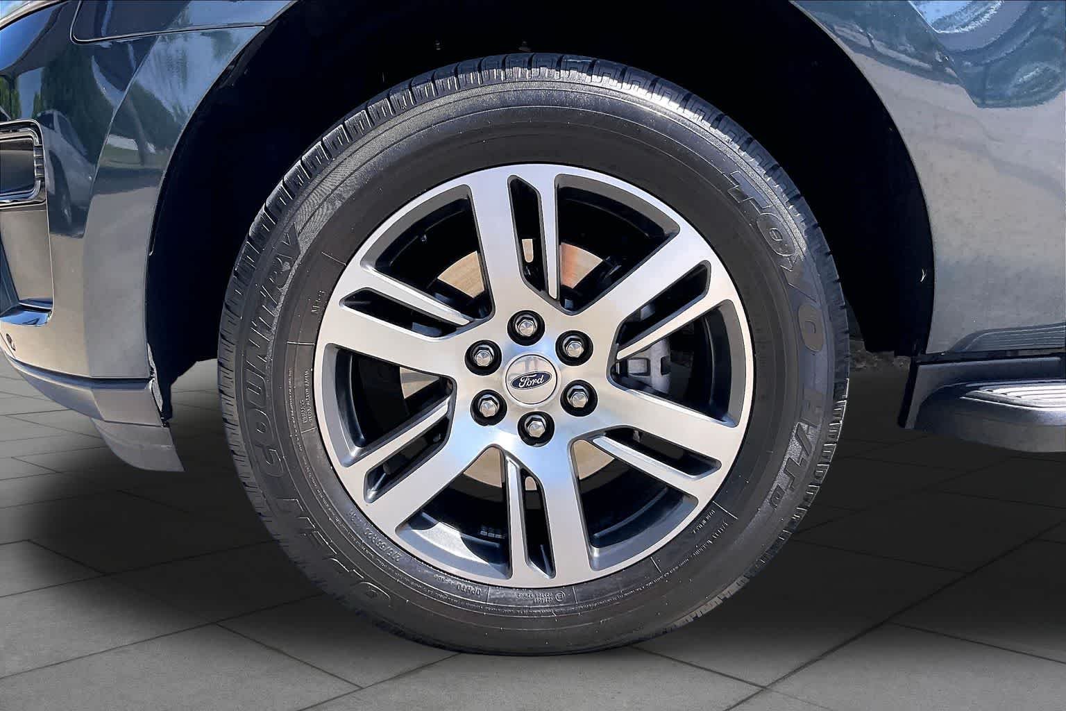 Used 2024 Stone Blue Metallic Ford XLT image 11