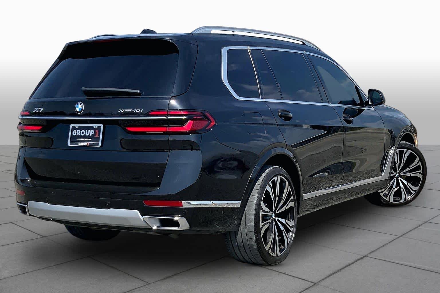 Used 2023 Black Sapphire Metallic BMW xDrive40i image 13