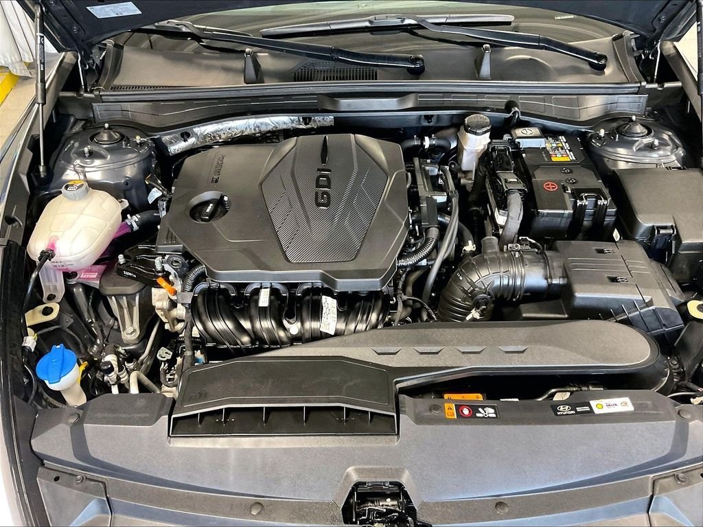 Used 2023 Gray Hyundai SE image 29