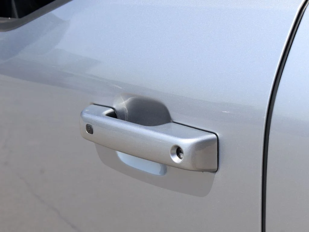 Used 2022 Silver Ford Lariat image 18