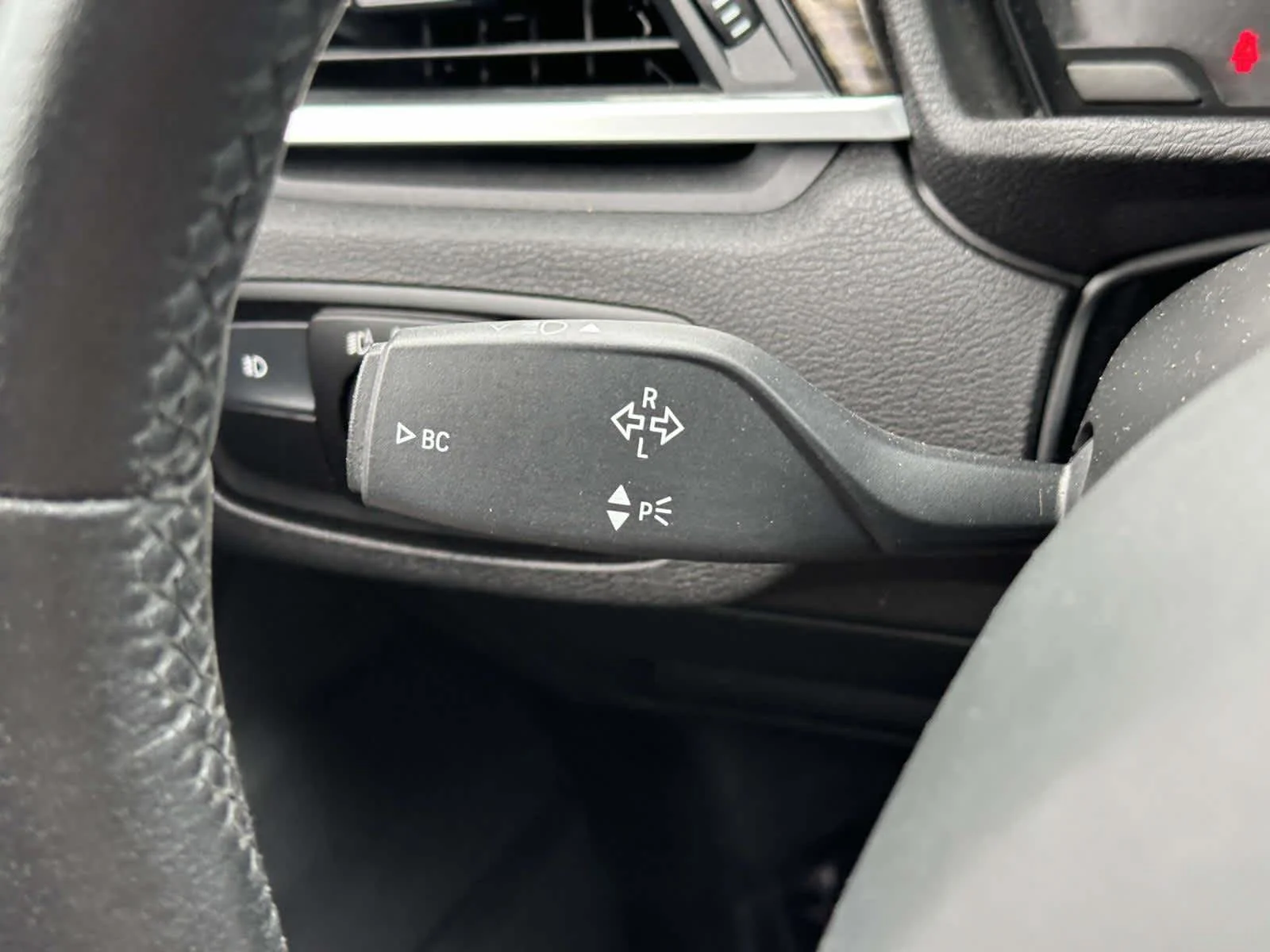 Used 2016 Black Sapphire Metallic BMW xDrive28i image 31