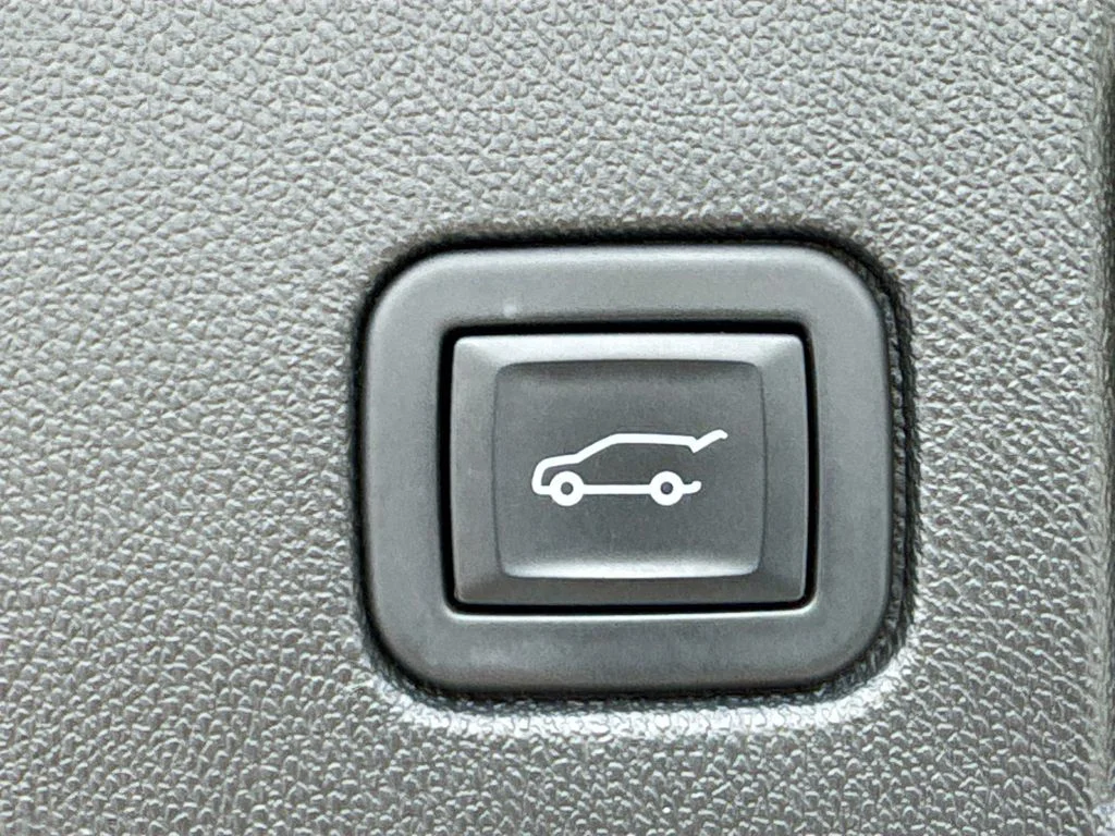 Used 2024 Blue Chevrolet Premier image 35