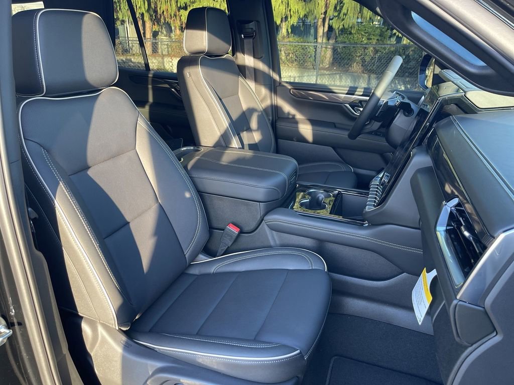 New 2026 Onyx Black GMC Elevation image 28
