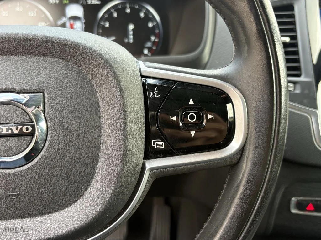 Used 2020 Crystal White Volvo T5 Momentum image 17