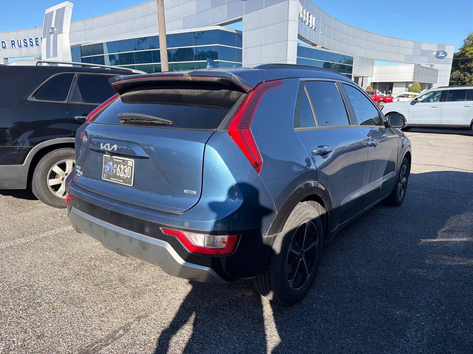 Used 2024 Mineral Blue Kia SX image 3