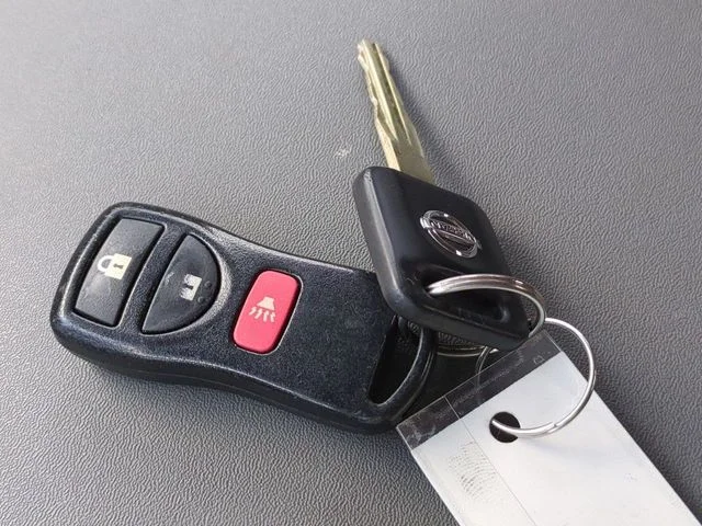 Used 2016 Gray Nissan SV image 26