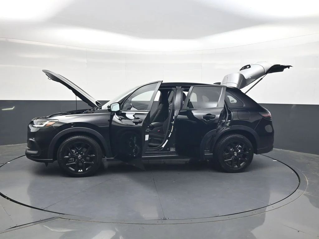 Used 2025  Honda Sport image 47