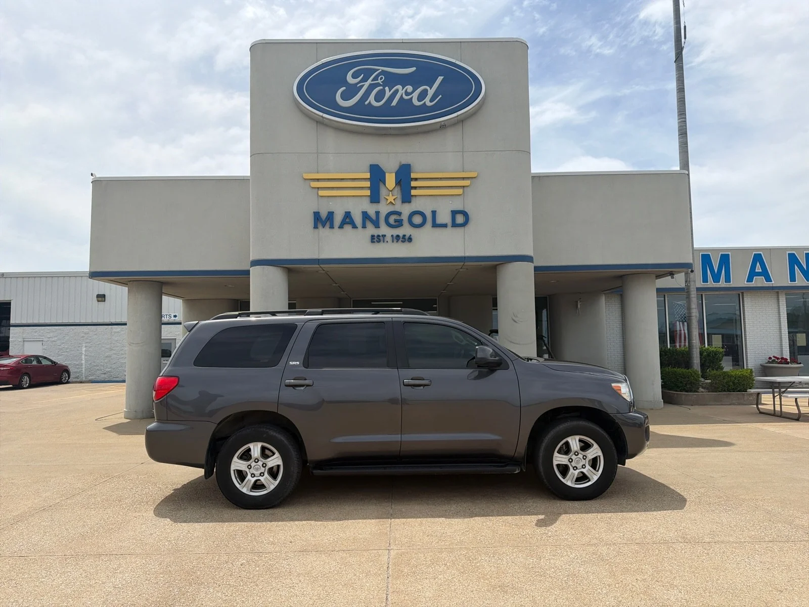 2015 Toyota Sequoia 5.7 Auto 4WD FFV SR5's photo