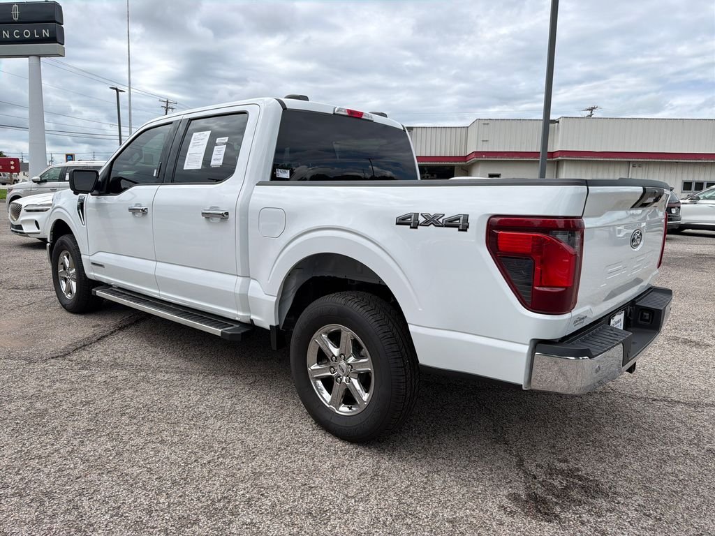 Used 2024 White Ford XLT image 3
