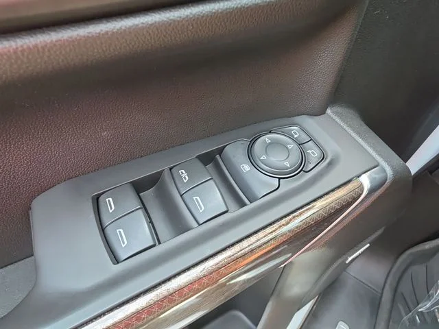 Used 2021 White Chevrolet LT Trail Boss image 28