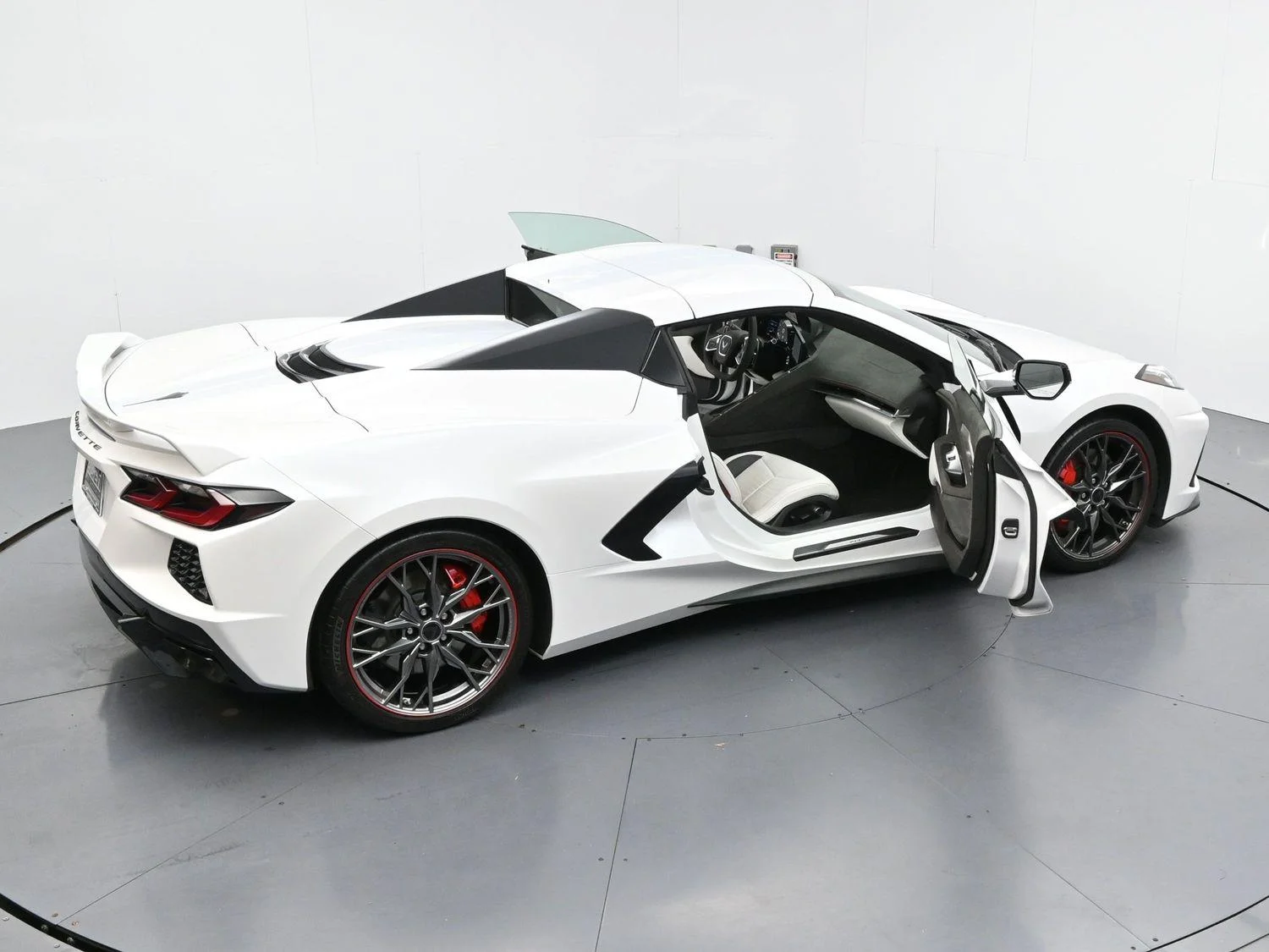 Used 2023 WHITE PEARL METALLIC TRICOAT Chevrolet 3LT image 43
