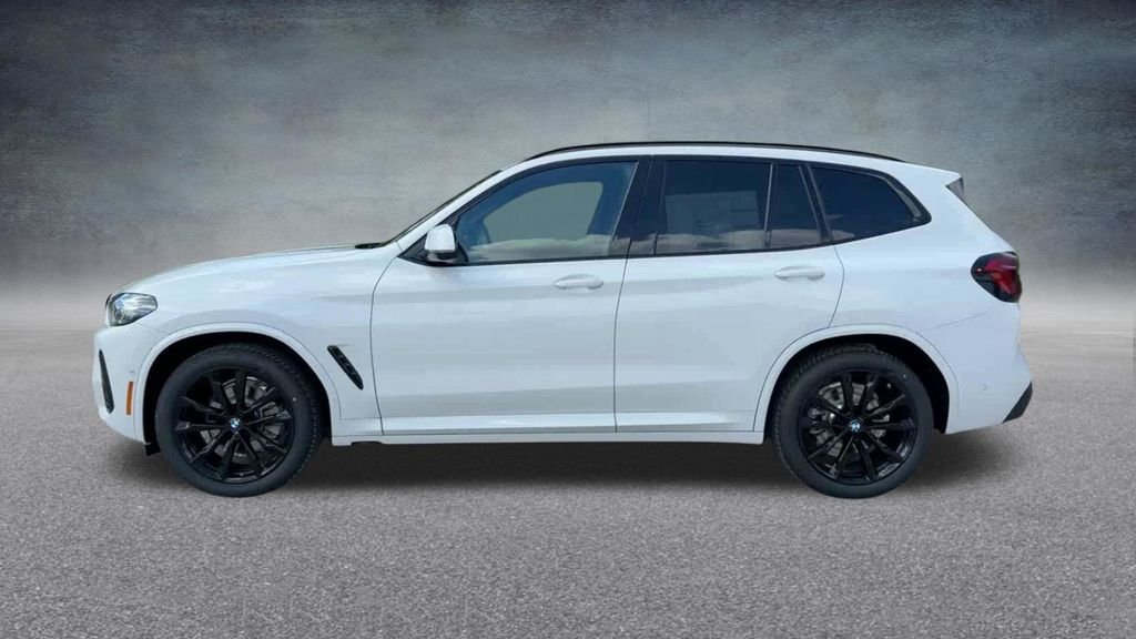 Used 2024 White BMW xDrive30i image 13