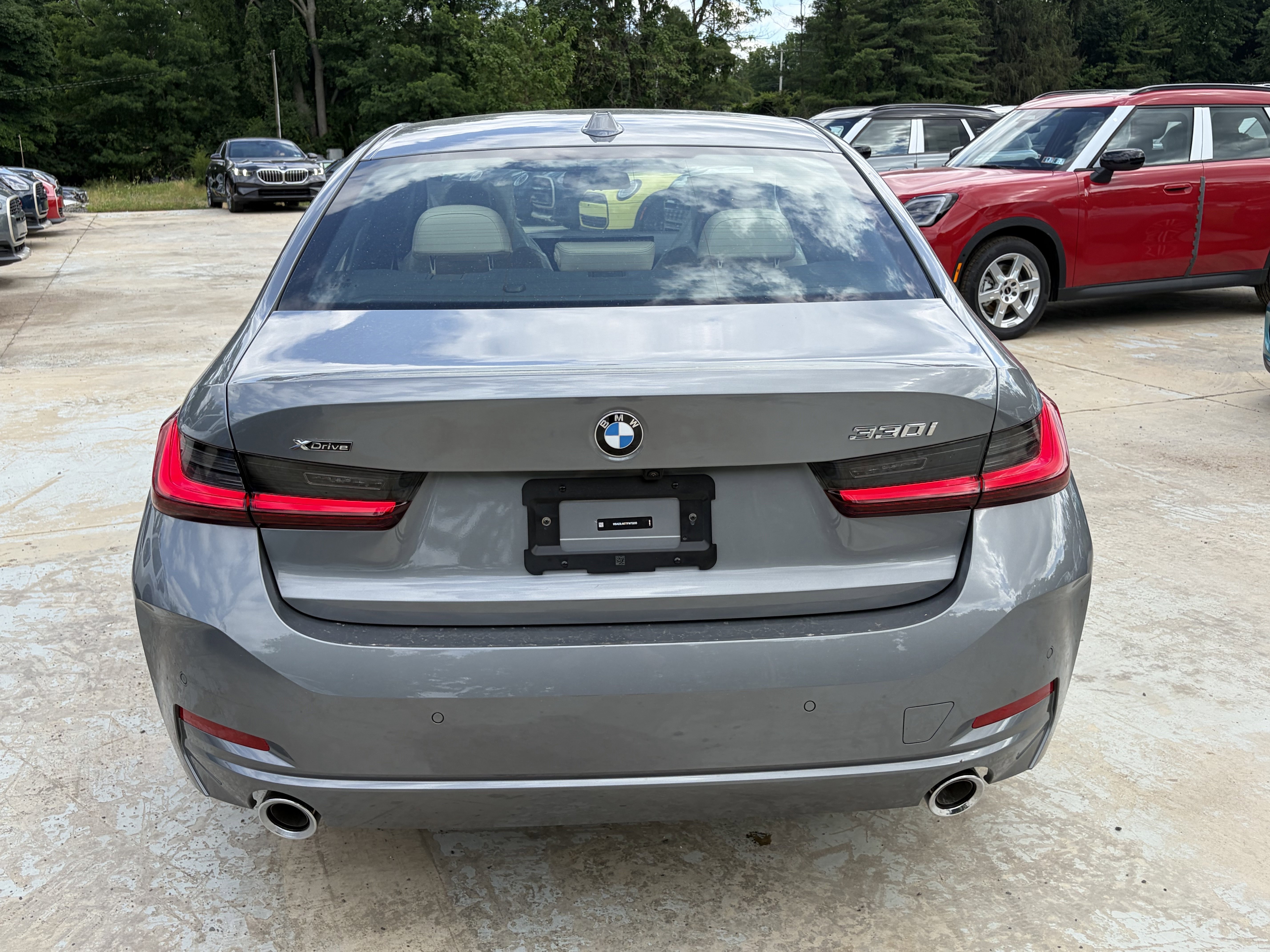 New 2026 Skyscraper Grey Metallic BMW 330i xDrive image 6